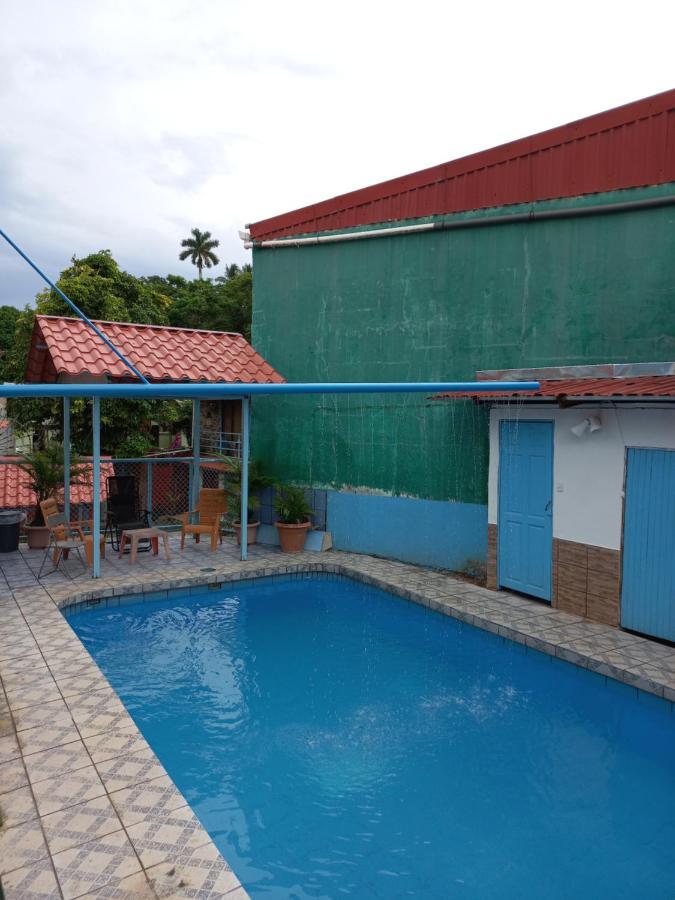 Hotel La Uvita ปูแอร์โตลีมอน ภายนอก รูปภาพ